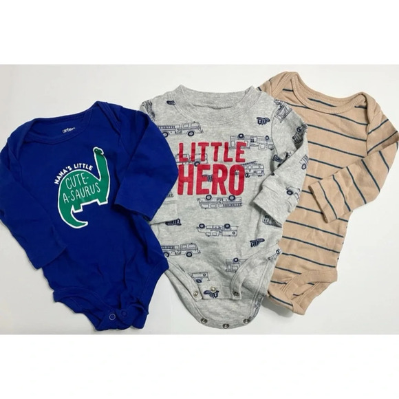 Carters • 3 Pack Baby Onesies 3 Months - Picture 1 of 5